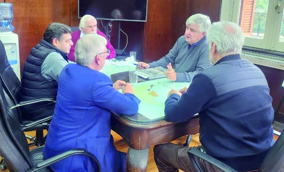 Langostino: Nación se compromete a trabajar para que haya mayores volúmenes de descargas en Puerto Deseado