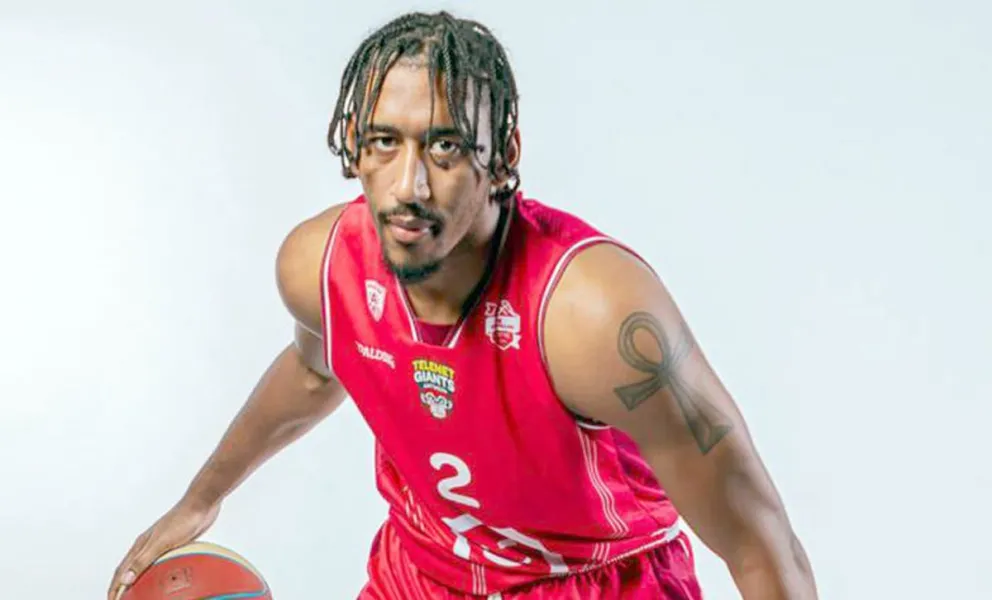 Gimnasia incorporó al pivot Jalen Jenkins