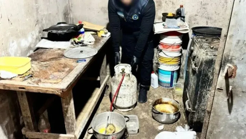Una mujer cocinaba droga para encapsular mulas