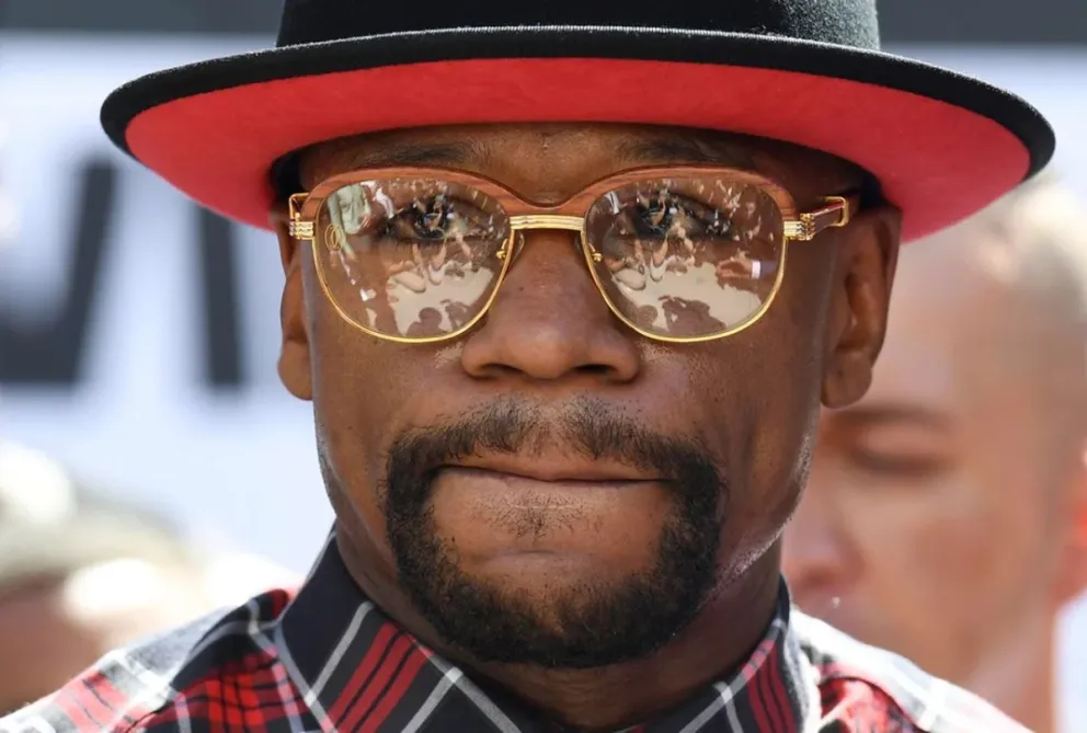 Floyd Mayweather, polémico con la familia Chávez: "Puedo vencerlos con una mano"