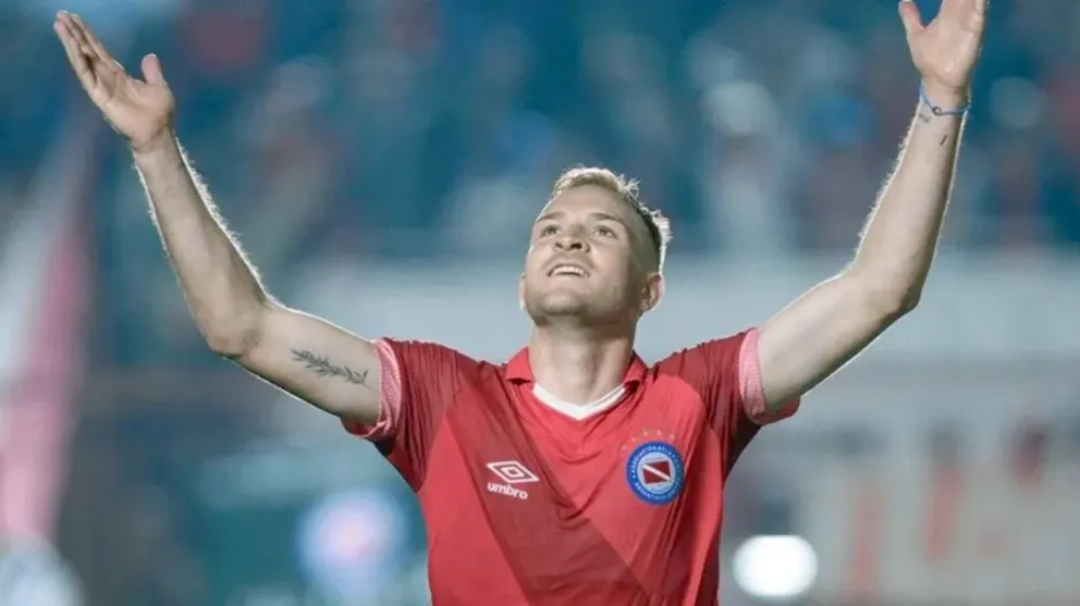 Gondou está a un paso de dejar Argentinos Juniors