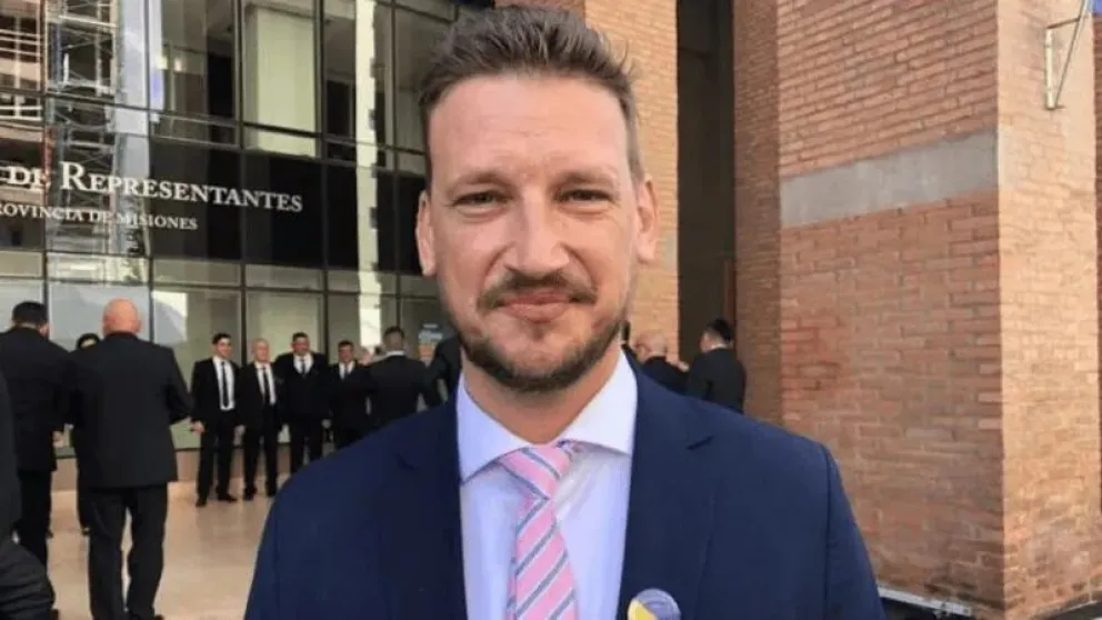 Quién es Germán Kiczka, el diputado prófugo al que Interpol busca tras ser acusado de pedofilia