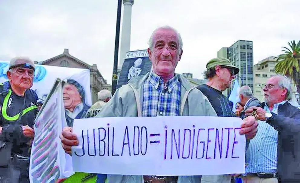 Más de 5 millones de jubilados y pensionados son pobres en Argentina