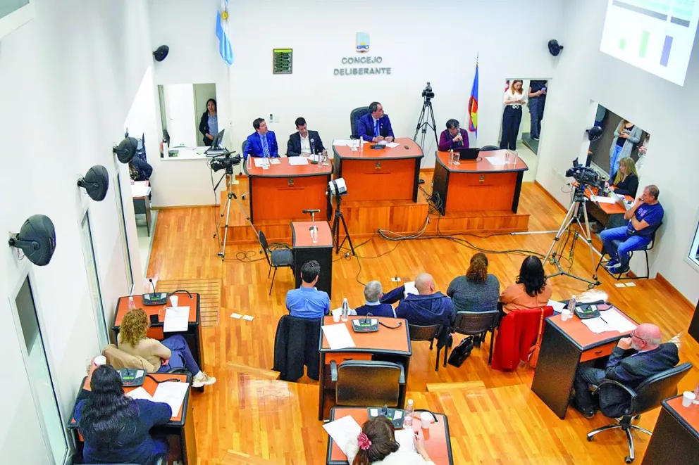 Audiencia pública por el aumento del boleto de colectivo: “Se agotó la partida presupuestaria destinada para todo 2024”, dijo Rodrigues