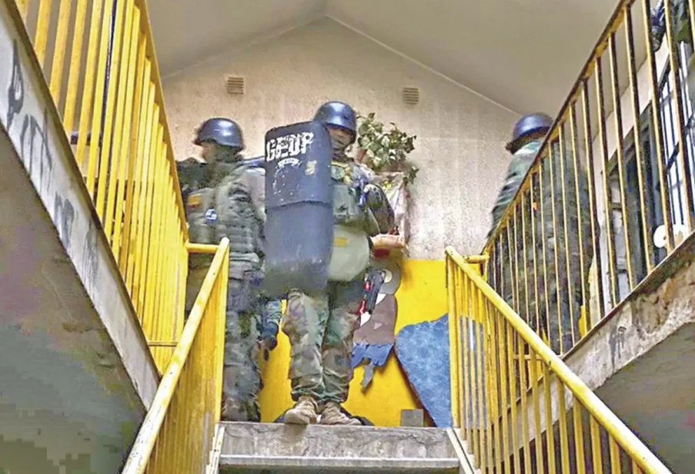 Unos 100 vecinos firmaron la nota pidiendo el desalojo de “los Tardón”