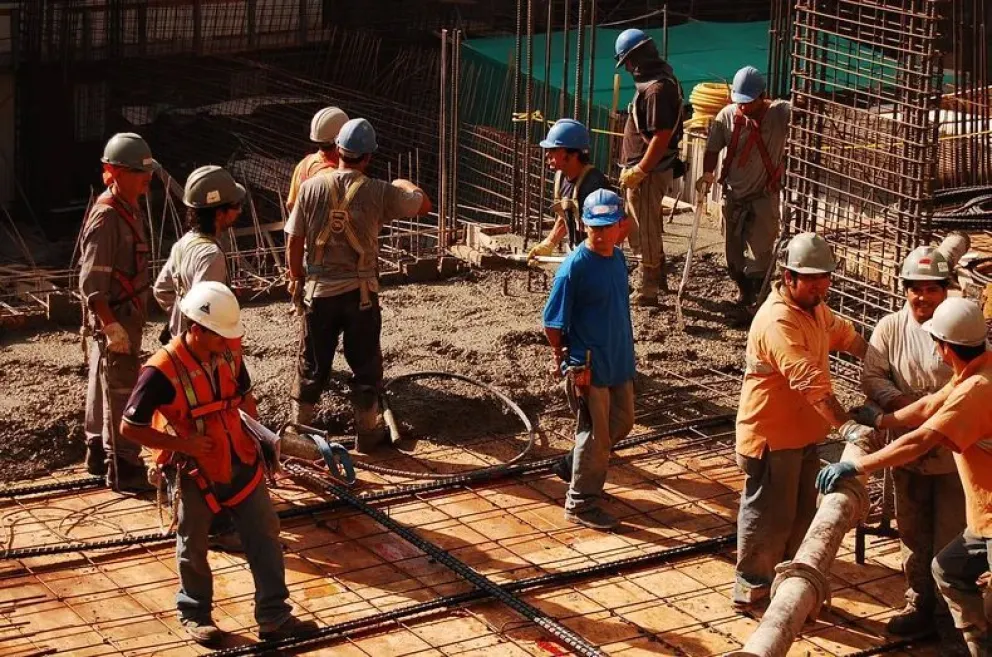 Grave recesión marcada por miles de puestos laborales perdidos en el país