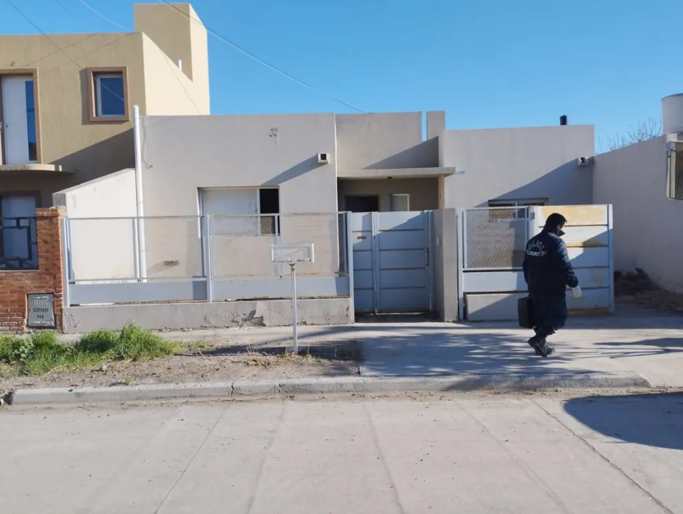 Trelew: asaltaron una casa mientras su propietaria dormía, la despiertan, reducen y luego huyen “con las manos vacías”