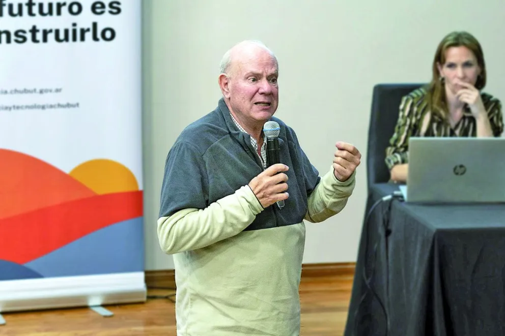 Guillermo Defossé fue nombrado Profesor Emérito por la Universidad Nacional de la Patagonia