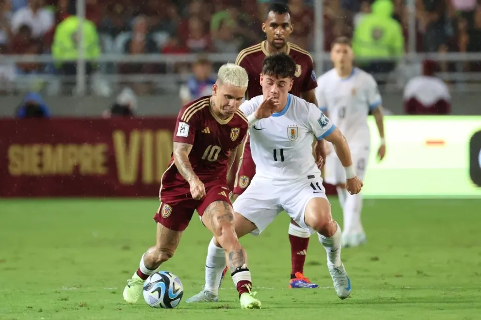Uruguay le sacó un empate a una Venezuela que lo dominó por las Eliminatorias Sudamericanas