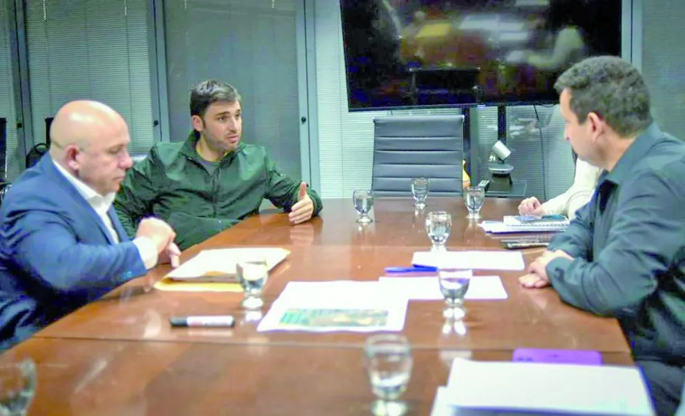 Torres y Gustavo Sastre gestionaron ante el ENOHSA la reactivación de importantes obras para Pto. Madryn