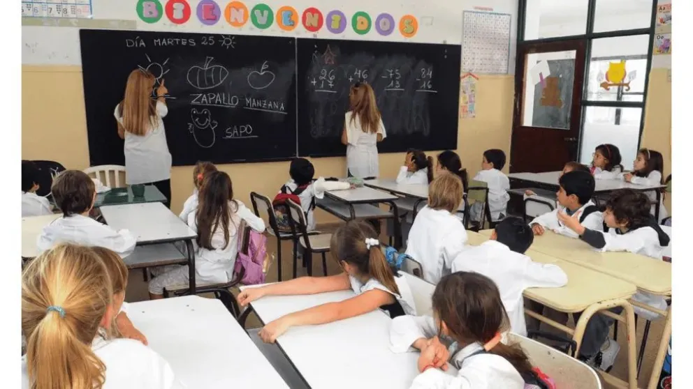 Día del maestro: ¿Cuánto gana un docente en Argentina?