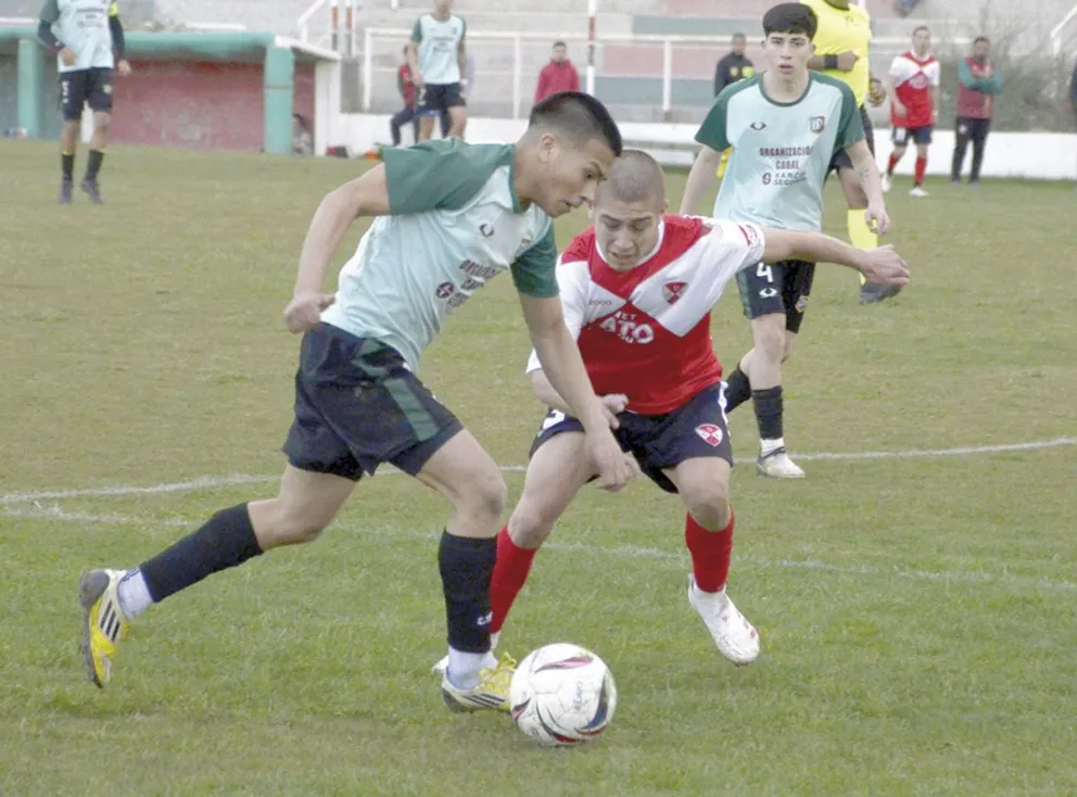 Sarmiento venció de visitante a Portugués y CAI goleó a USMA