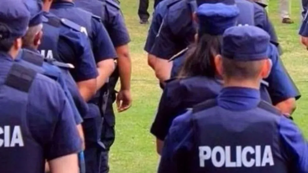 Conmoción en la policía de Santiago  por más de 60 efectivos “positivos”