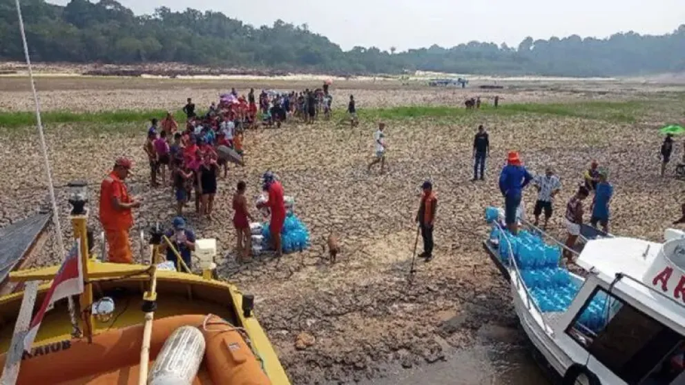 Manaos en emergencia por sequía.