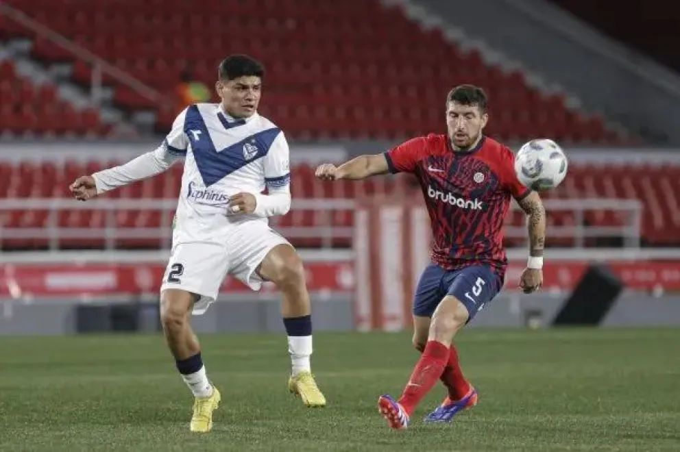 San Lorenzo intentará bajar a Vélez de la cima