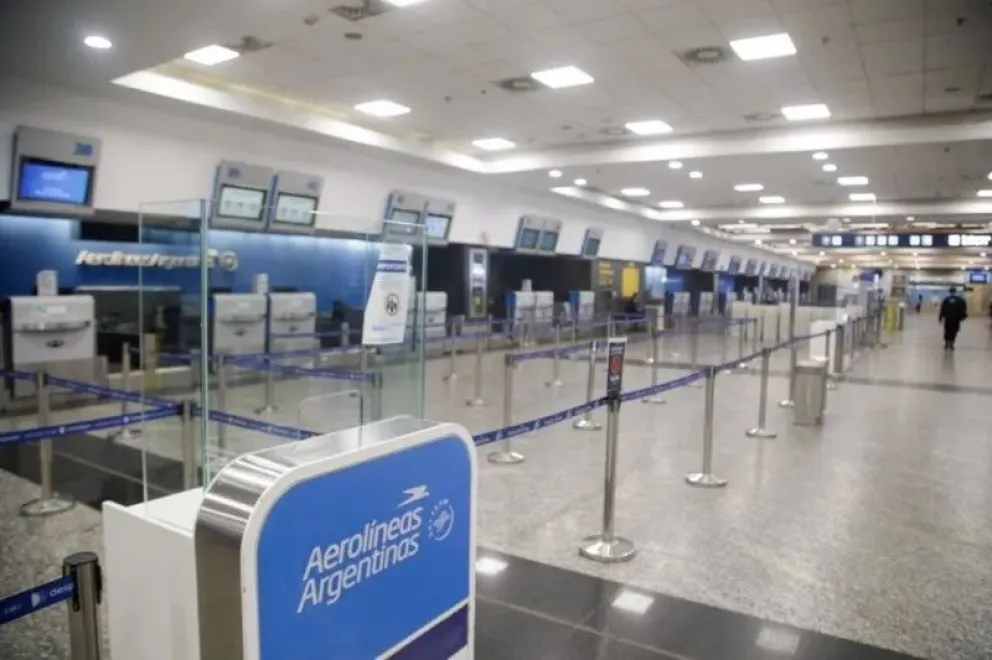 Los viajes aéreos siguen siendo una incertidumbre para miles de pasajeros