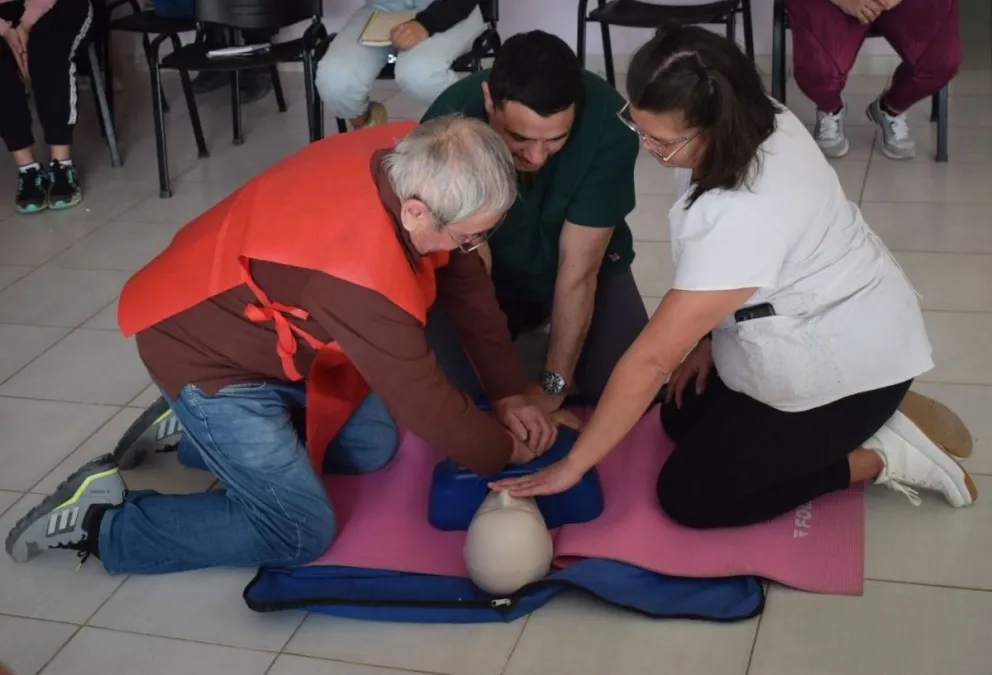 Municipio capacitó en RCP y primeros auxilios en el Día Mundial de los Primeros Auxilios