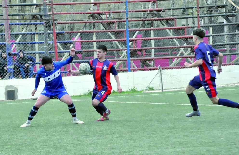 Jorge Newbery lo cerró como el mejor siendo campeón y sin derrotas