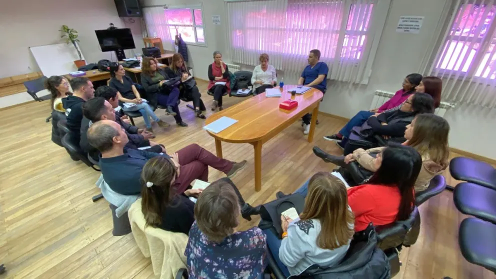 Esquel: Provincia fortalece el trabajo articulado entre hospitales del noroeste para mejorar el servicio de salud pública