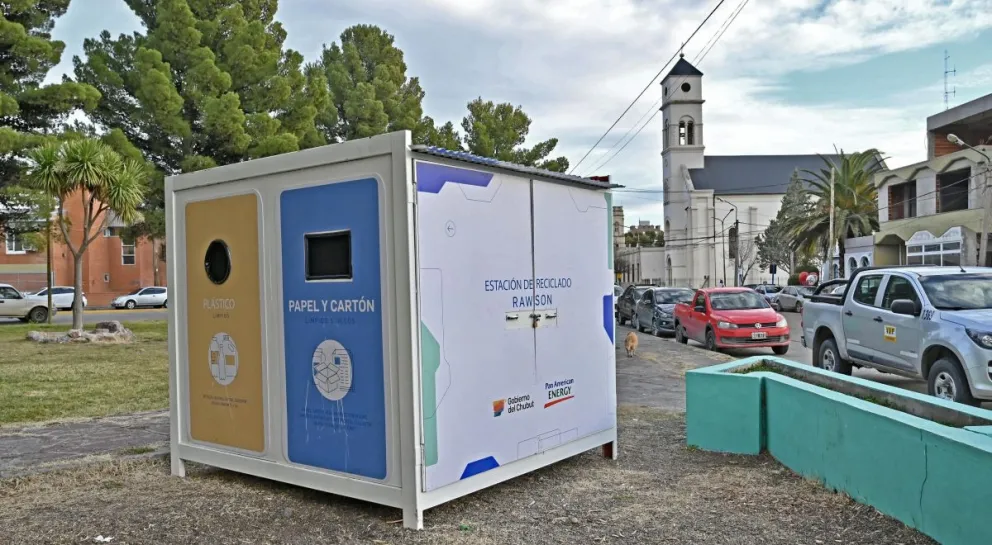 PAE y la Secretaría de Ambiente del Chubut continúan con el aporte de estaciones de reciclado para distintas localidades de la provincia