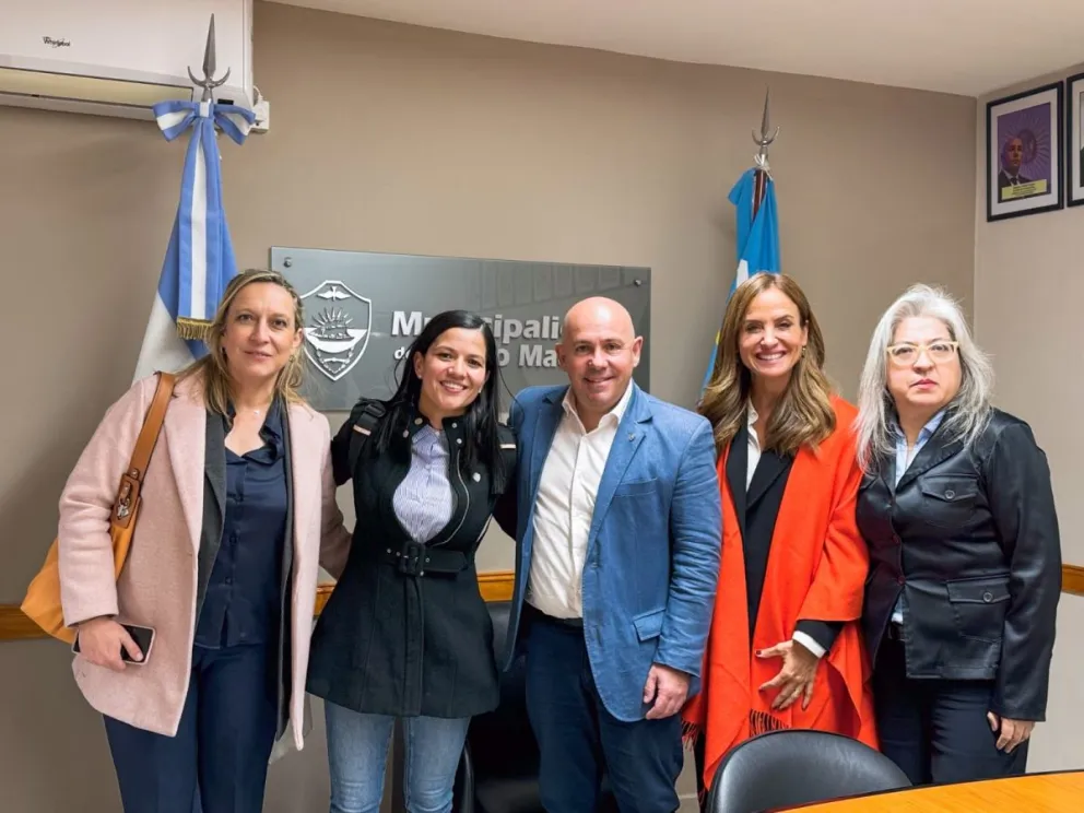 Tolosa Paz en Chubut: “Milei cambió las prioridades para ser débil con los fuertes y fuerte con los débiles”