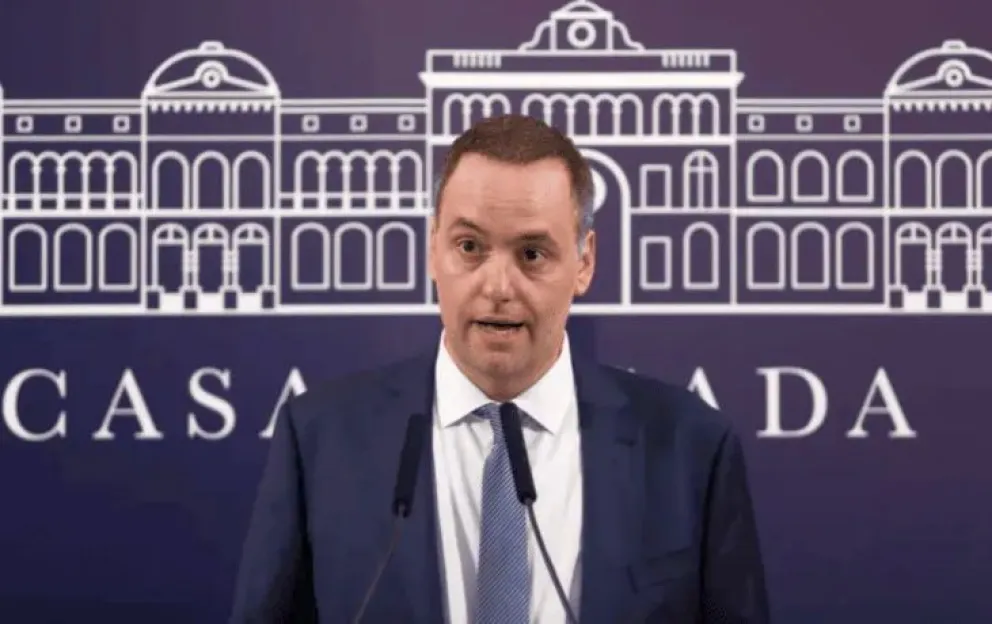 Adorni gana poder en el Gobierno: fue ascendido al rango de ministro