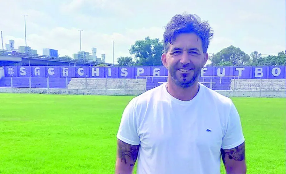 Mario Martínez dirigirá a Huracán en el Regional
