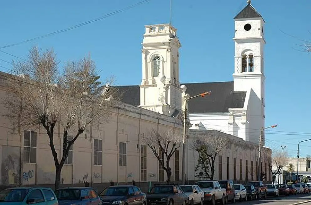 Vandalismo y destrozos en la histórica iglesia de Rawson