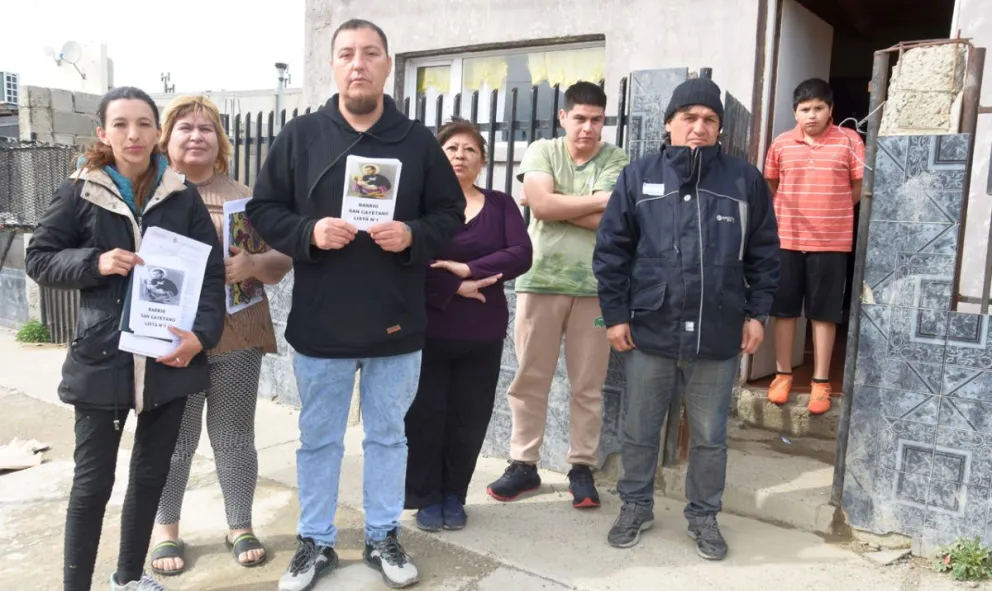 Vecinos autoconvocados se presentan para cambiarle la cara al barrio San Cayetano