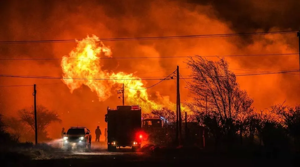 Terrible e imparable incendio afecta a la localidad cordobesa de Capilla del Monte
