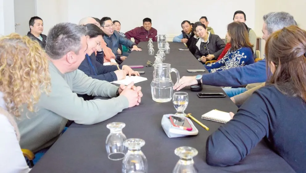 “Supermercados chinos” buscan que se  regule la distancia entre dichos comercios