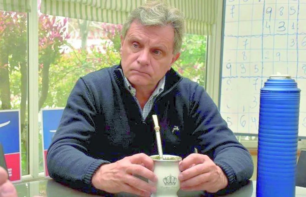 Pulti: “estamos en peligro de perder la soberanía en el mar y en las islas Malvinas por la canciller Mondino”