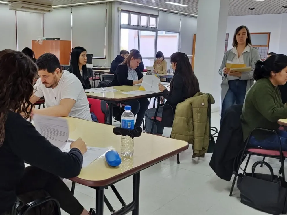 El Gobierno del Chubut tomó examen para cubrir cargos en las “Residencias del Equipo de Salud 2024”
