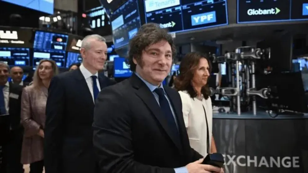 Cayeron las acciones argentinas en la Bolsa de Nueva York, en el día en que Javier Milei brindó un discurso en Wall Street