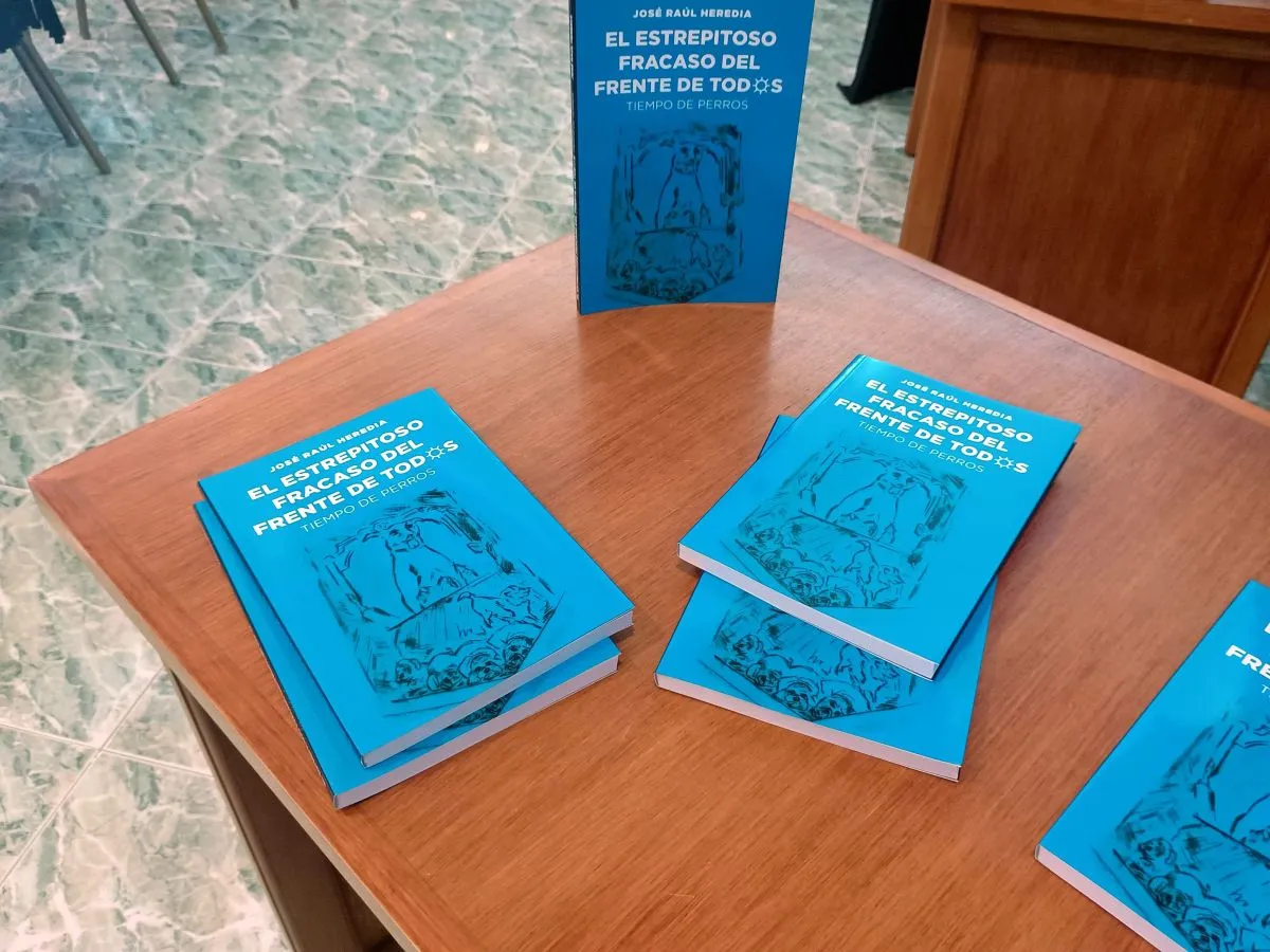 Feria del Libro: el ex convencional constituyente local José Raúl Heredia estuvo presente con una nueva obra