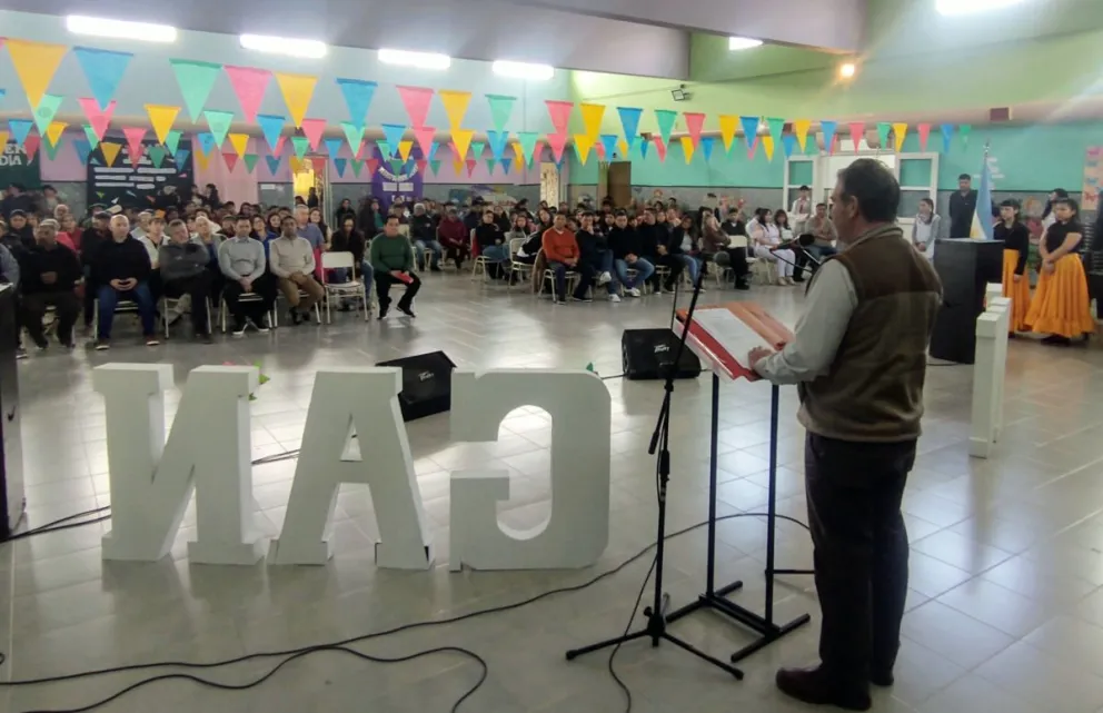 Con adjudicaciones de terrenos y obras el Gobierno Provincial acompañó a Gan Gan en su 136° aniversario
