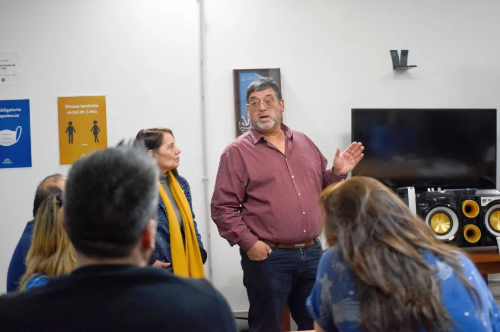 APJ: “La necesidad nuestra está por arriba del 100% de incremento salarial, pero sabemos que no se puede dar de la noche a la mañana”, dijo Astete