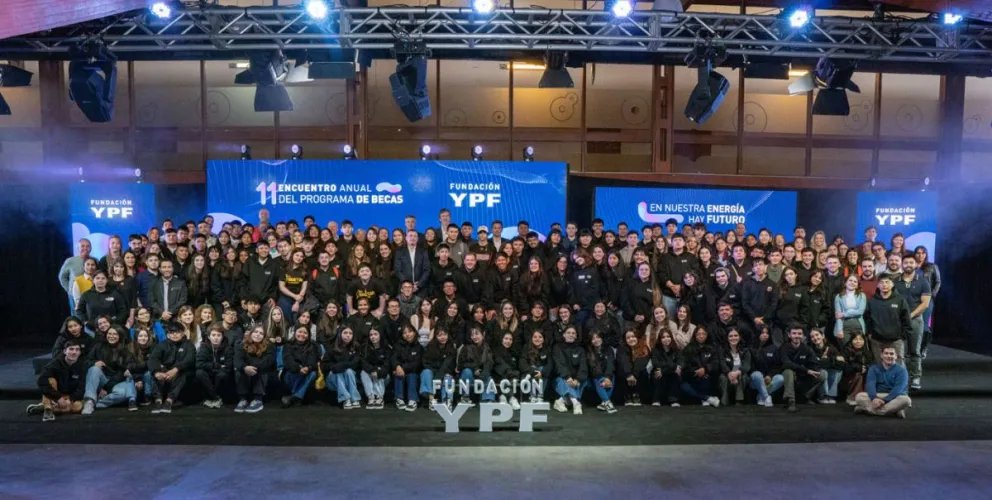 Fundación YPF reunió a más de 300 becarios en Vaca Muerta
