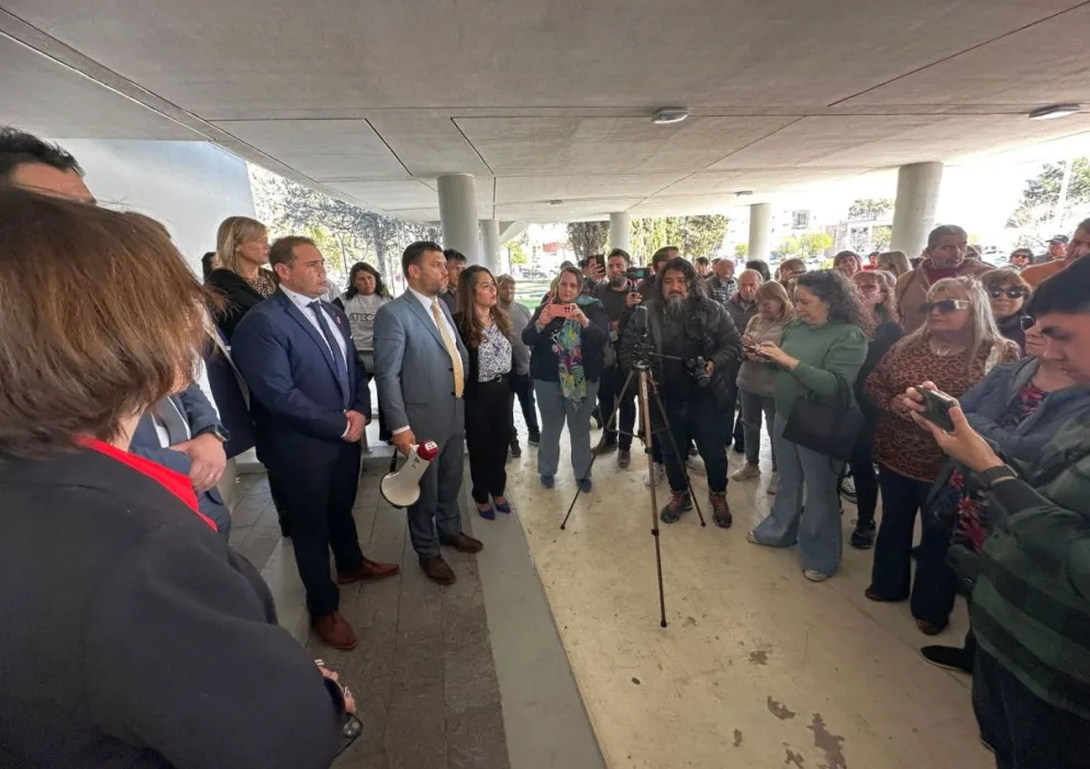 Fuerte manifestación en contra del proyecto de ley presentado ayer en diputados por modificación del sistema de salud