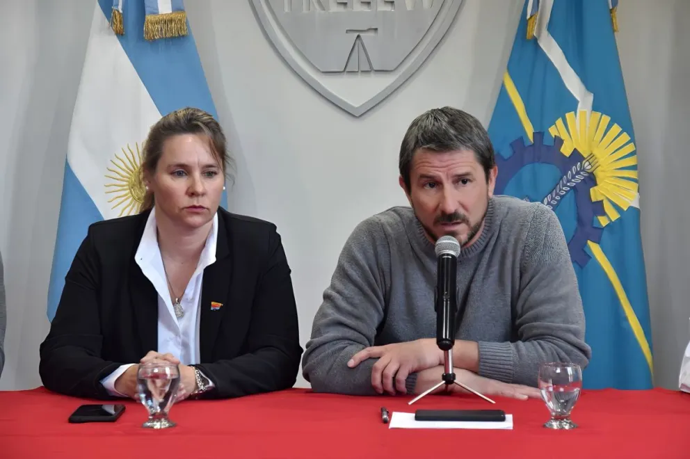 Trelew: El intendente Merino firmó convenio de cooperación con Provincia para la constitución del "Banco de Alimentos Municipal"