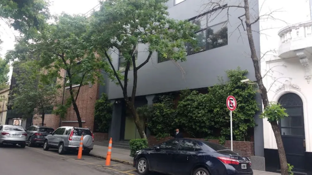 Amenaza de bomba en la sede de Aeropuertos Argentina 2000: el edificio fue evacuado