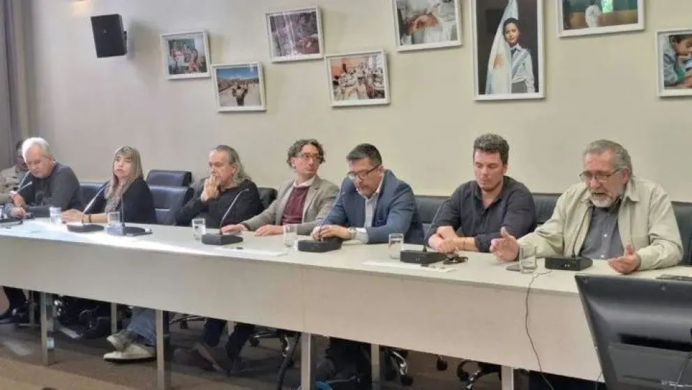 La marcha universitaria sigue en pie: Docentes rechazaron la oferta del gobierno y acusaron que se convocó a "una nueva falsa paritaria"