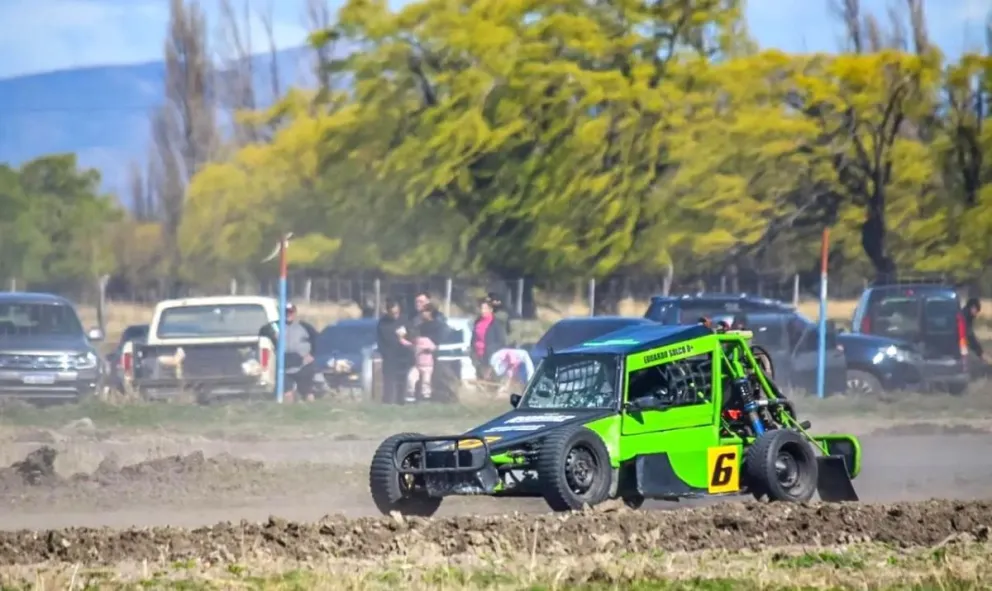 Sin piedad todo el podio excluido luego de la carrera de Sarmiento
