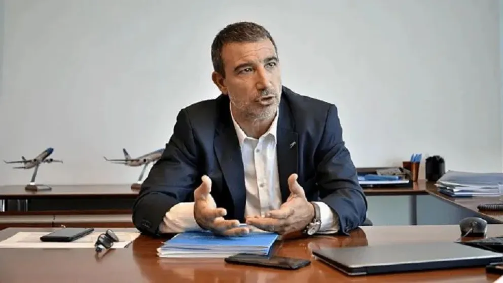 El presidente de Aerolíneas Argentinas defendió la posibilidad de privatizar la línea: "No está en condiciones de subsisitir por sus propios medios"