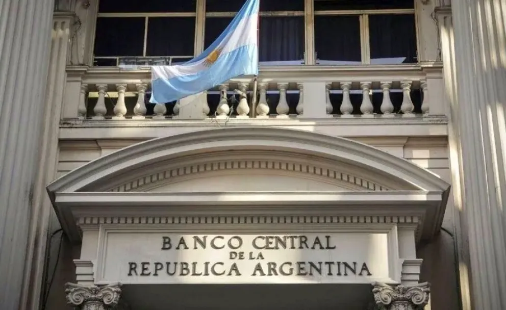 Vence la meta cambiaria con el FMI y al Gobierno le faltan dólares
