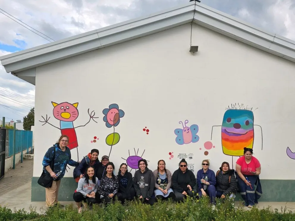 Renovado mural en la Escuela de Nivel Inicial 447 del barrio San Cayetano