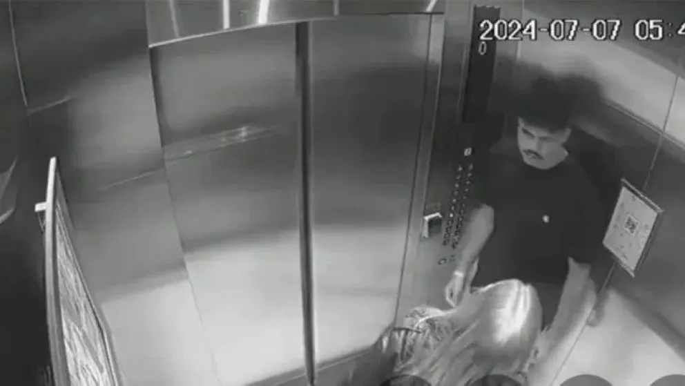 Así uno de los rugbiers francés acusado de abuso sexual se dirigía a la habitación del hotel junto a la denunciante