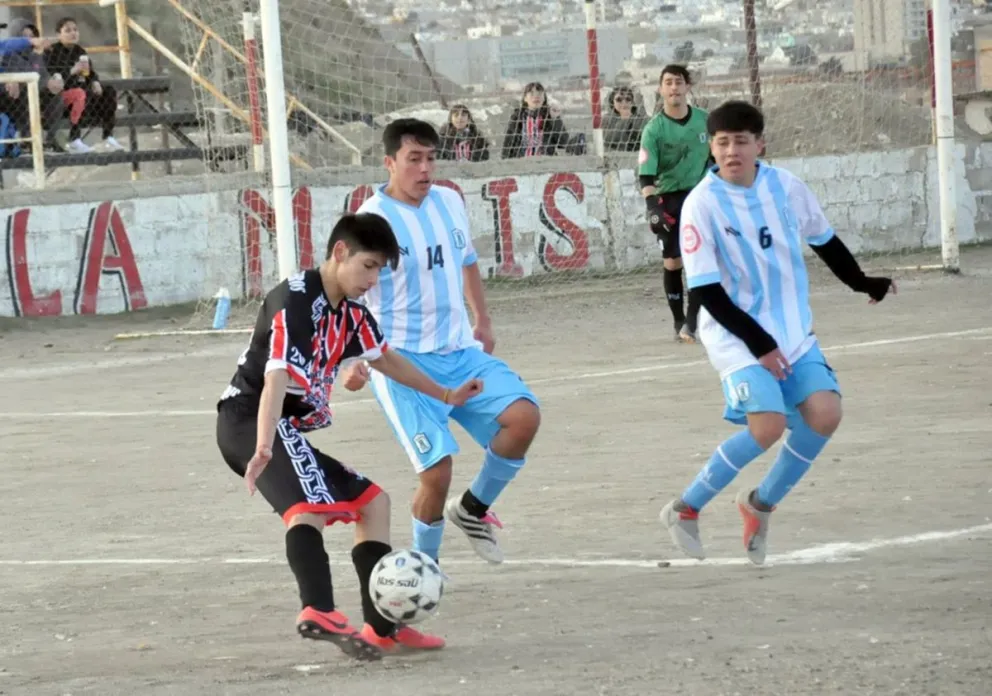 Categoría B: Esforzada y festejada victoria de Stella Maris