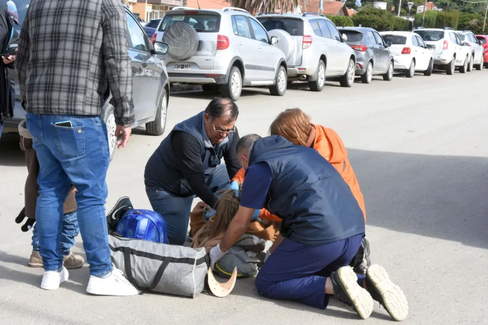 Una mujer fue atropellada en el centro de la ciudad y derivada al hospital