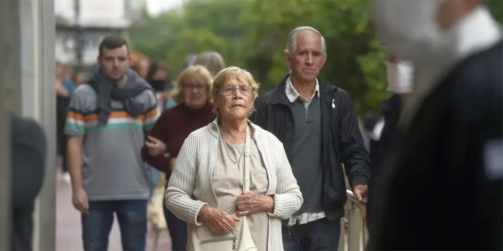 La batalla por la movilidad jubilatoria: del aumento por Ley, al veto por Decreto de Milei
